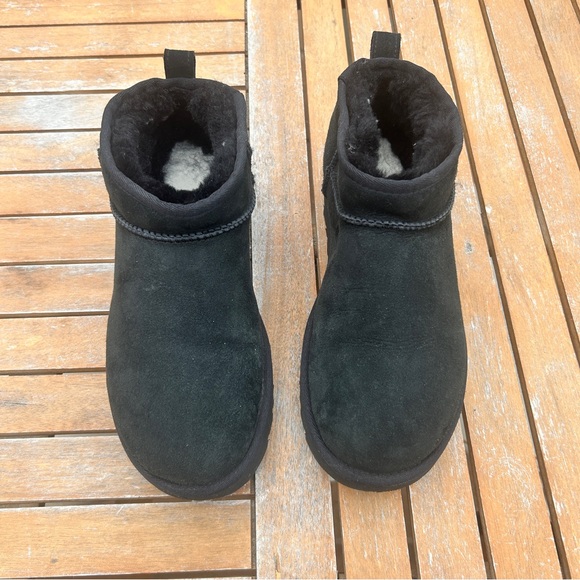 Ugg Boots - Picture 6 of 6
